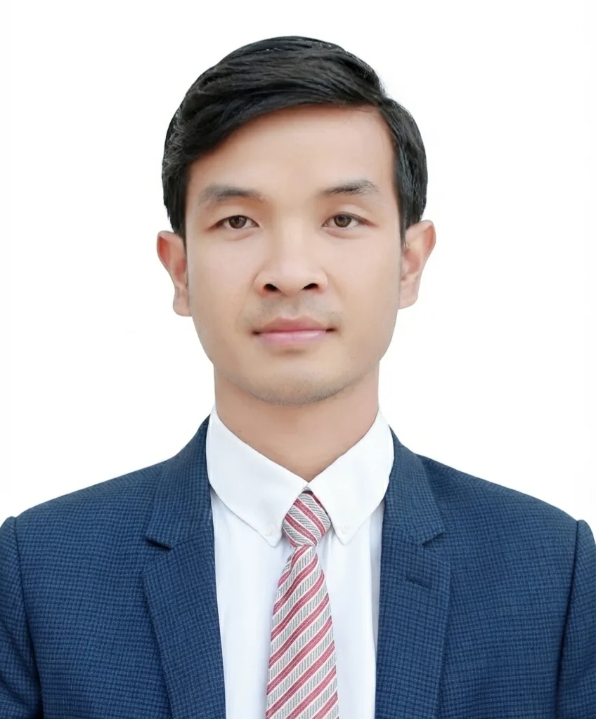 លោក ស៊ុំ សំរេច